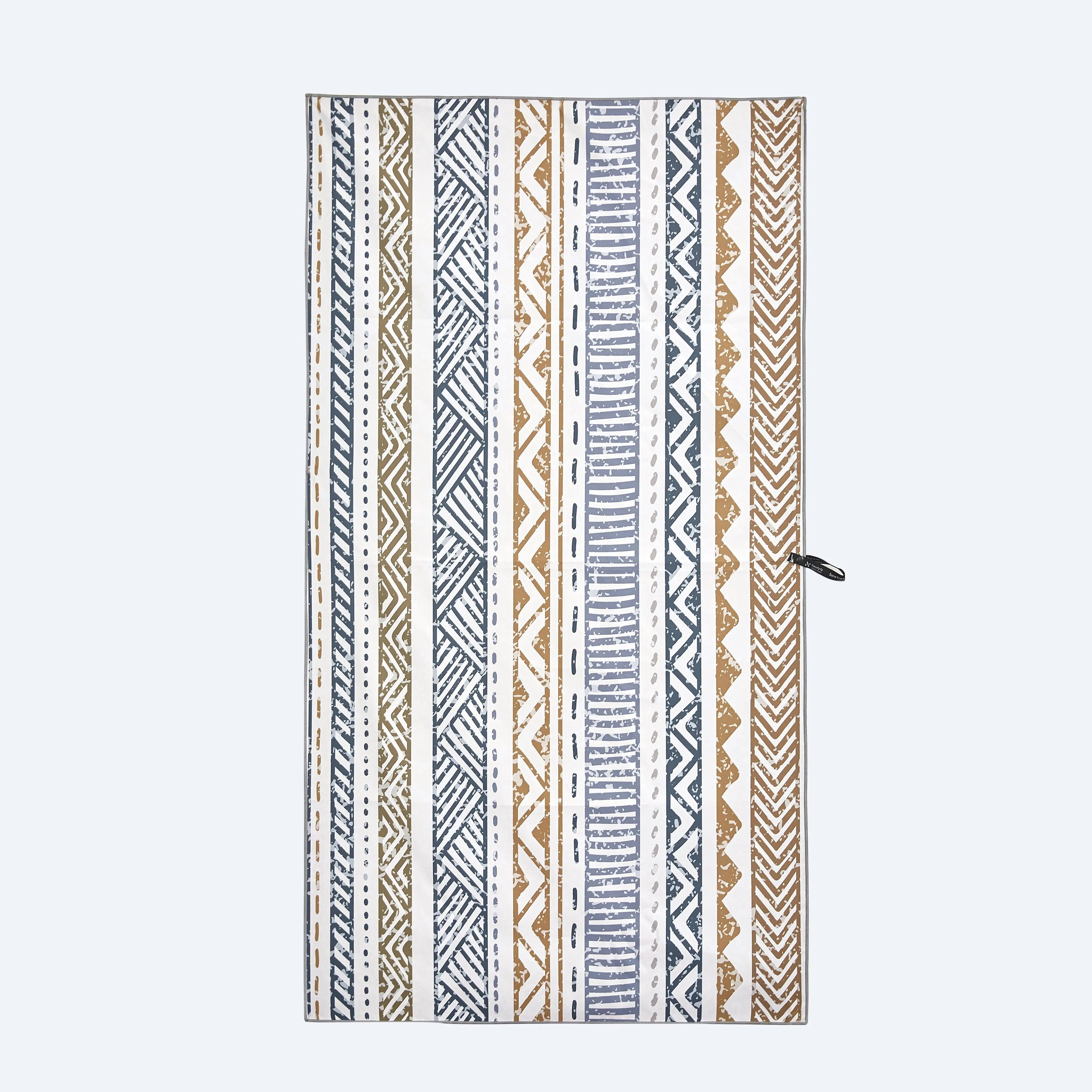 Bruny Beach Towel & Pouch Newlyfe