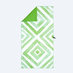 Greens Beach XL Beach Towel & Pouch Newlyfe