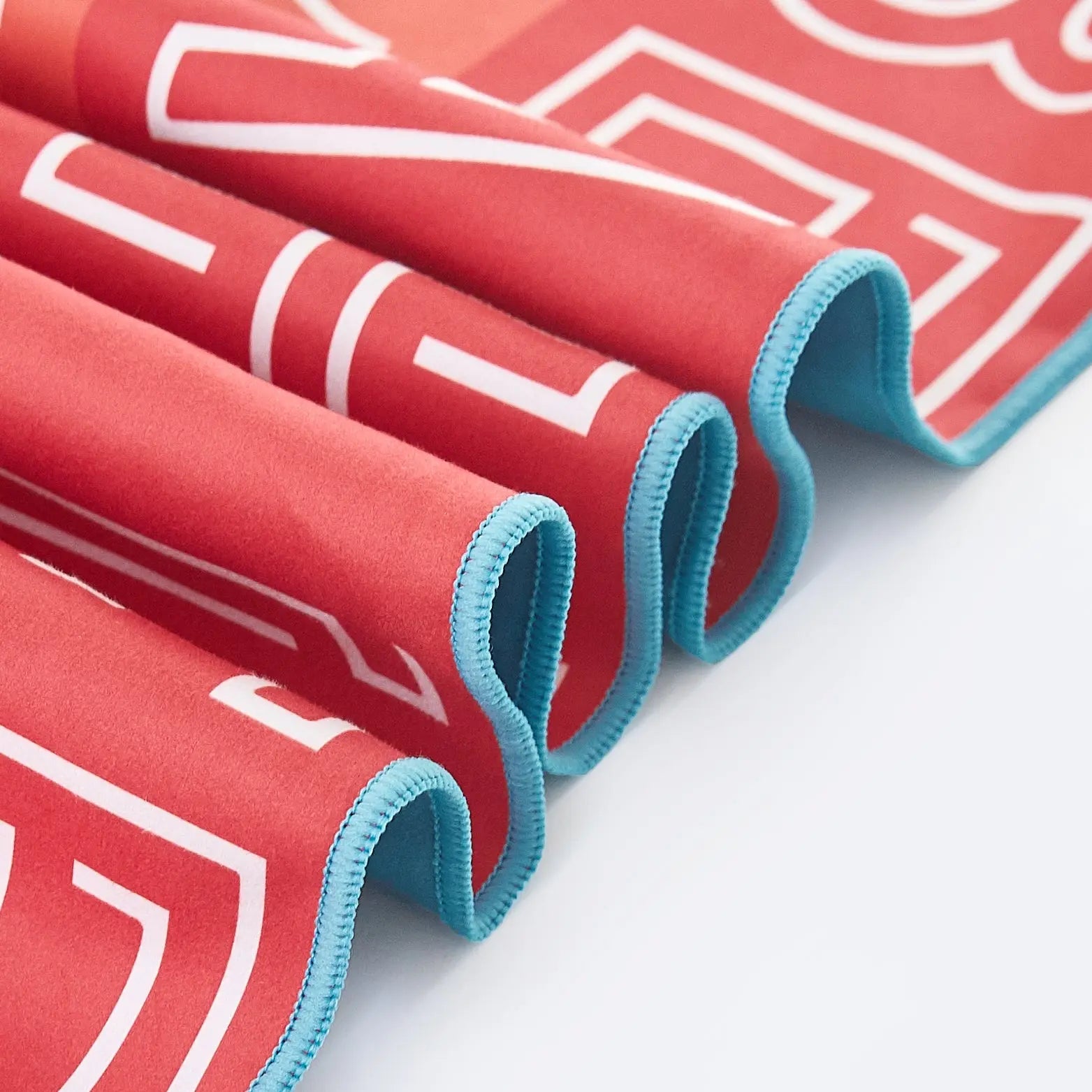 Manly Beach Towel & Pouch Newlyfe