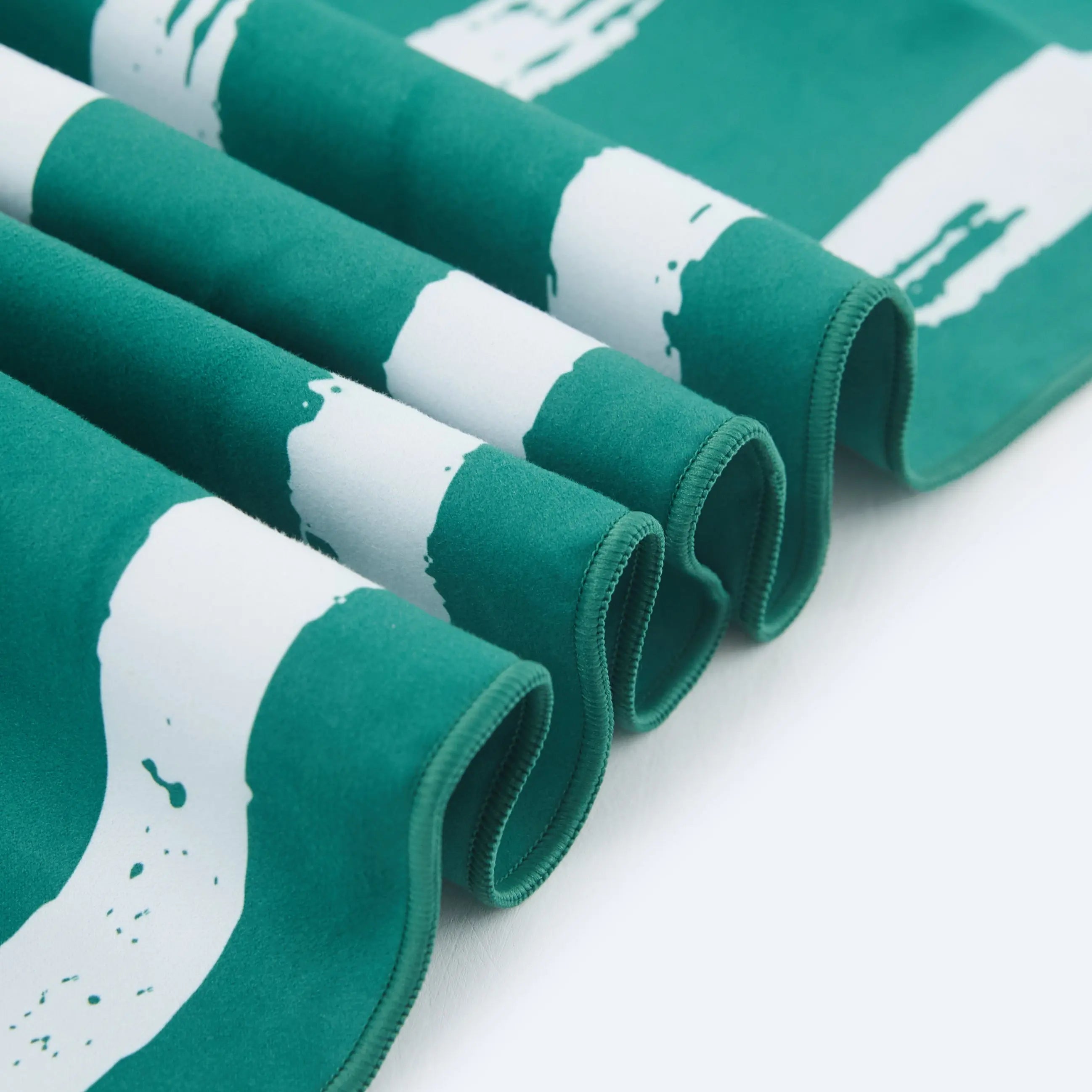 Turquoise Bay XL Beach Towel & Pouch Newlyfe