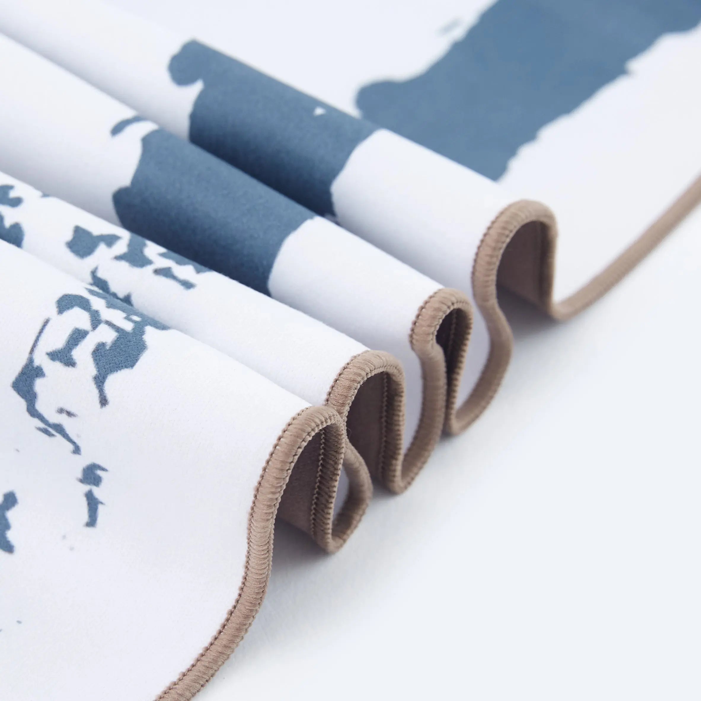 Whitehaven XL Beach Towel & Pouch Newlyfe