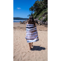 Whitehaven XL Beach Towel & Pouch Newlyfe