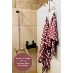 QUICK DRY AND COMPACT BATH TOWEL FOR TRAVEL